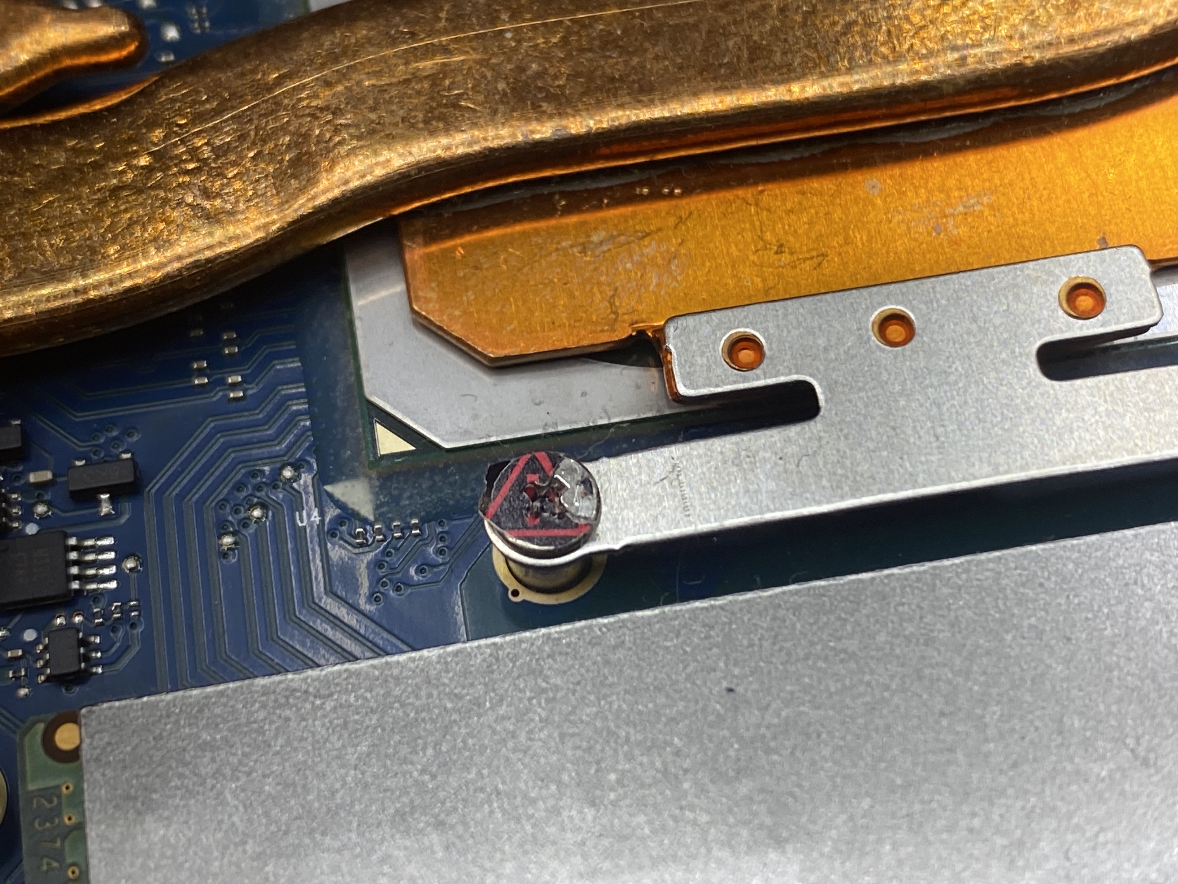 SP025610326 – Detail základnej dosky pri diagnostike nulového odberu.